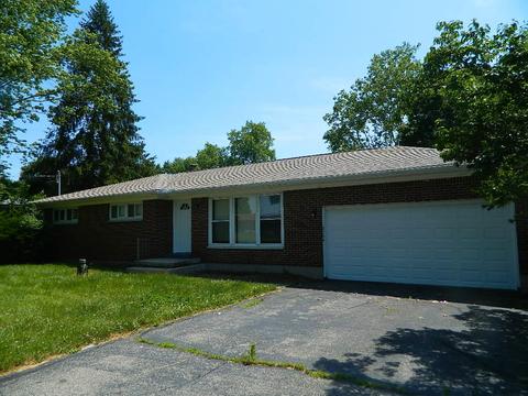 2144 Cheviot Hills Dr, Springfield, OH 45505 photo 2