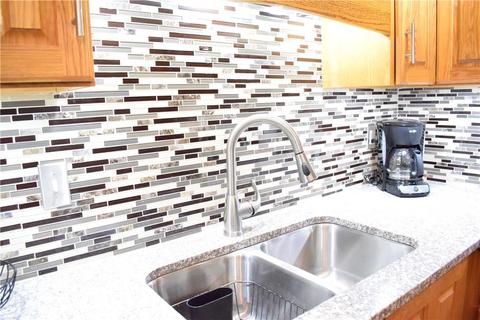2033 Halifax Ct, Springfield, OH 45503 photo 9