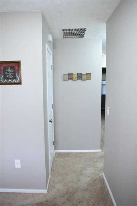 2033 Halifax Ct, Springfield, OH 45503 photo 11