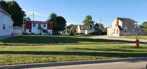 229 E Market St, Celina, OH 45822 photo 3