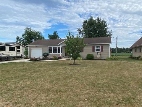 421 E South St, Botkins, OH 45306 photo 2
