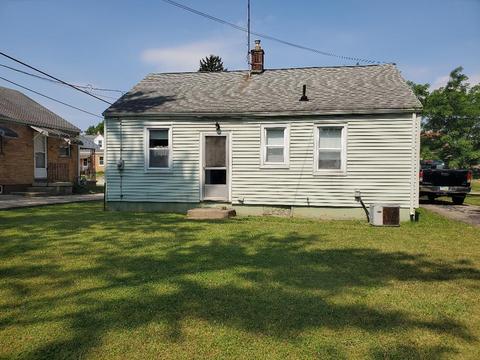 408 Cape Cod Dr, Springfield, OH 45505 photo 2