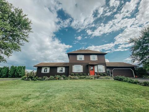 2037 W Blee Rd, Springfield, OH 45502 photo 2