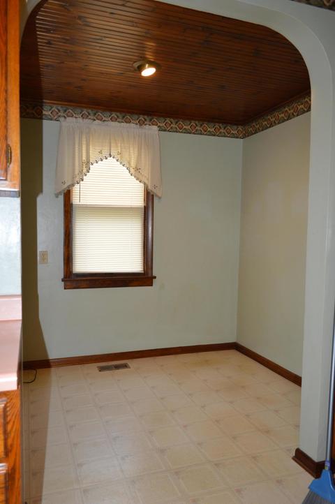 318 N Shaffer St, Springfield, OH 45504 photo 6