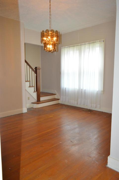 318 N Shaffer St, Springfield, OH 45504 photo 3