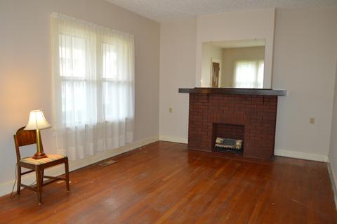 318 N Shaffer St, Springfield, OH 45504 photo 4
