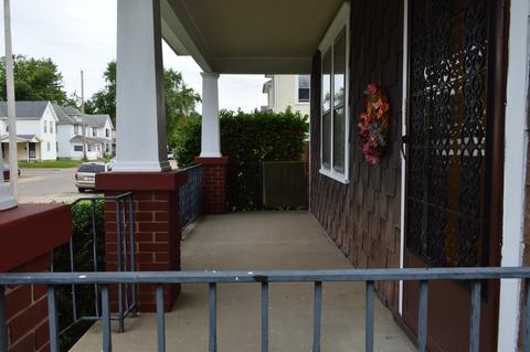 318 N Shaffer St, Springfield, OH 45504 photo 2