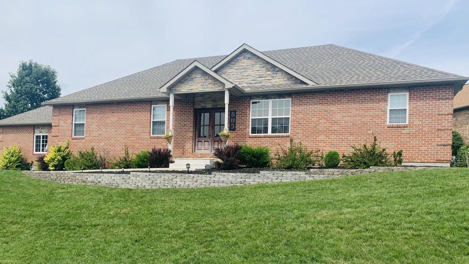  805 Creekview Ct, Bellefontaine, OH 43311 photo 3