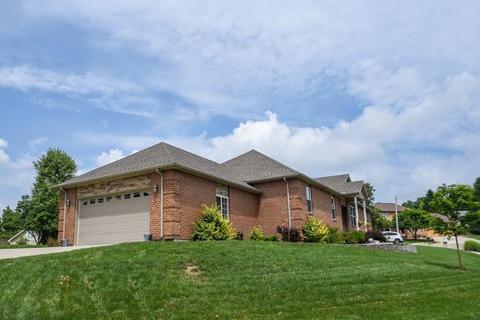 805 Creekview Ct, Bellefontaine, OH 43311