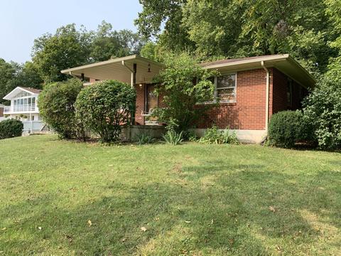 1001 Spruce Dr, Springfield, OH 45504 photo 2