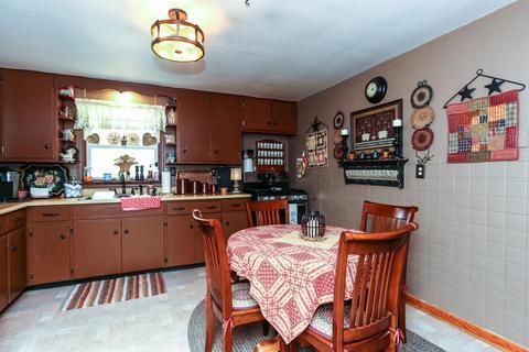 2547 Home Orchard Dr, Springfield, OH 45503 photo 7