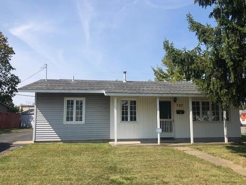 727 Allen Dr, Springfield, OH 45505 photo 1