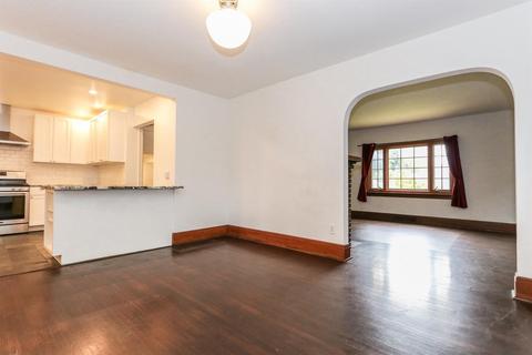 218 Dover Rd, Springfield, OH 45504 photo 8