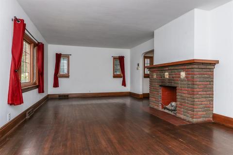 218 Dover Rd, Springfield, OH 45504 photo 4