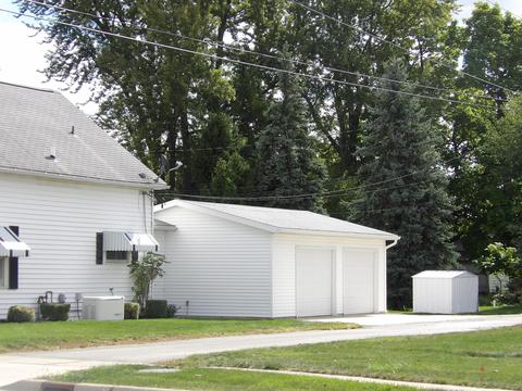 416 W Wayne St, Celina, OH 45822 photo 3