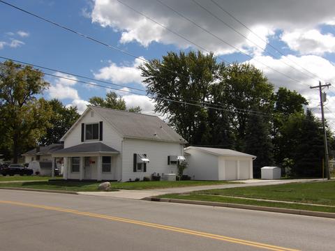 416 W Wayne St, Celina, OH 45822 photo 1