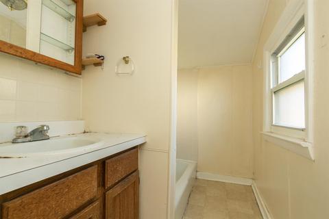 125 E Harding Rd, Springfield, OH 45504 photo 17