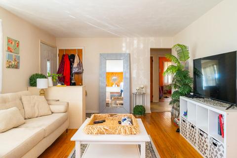 490 Smiley Ave, Cincinnati, OH 45246 photo 6