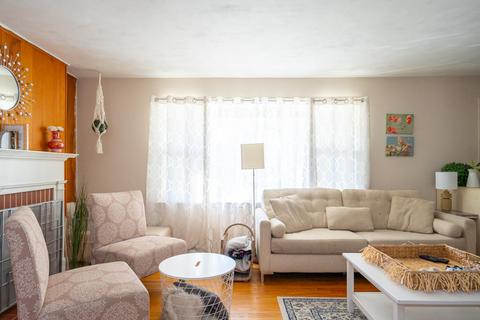 490 Smiley Ave, Cincinnati, OH 45246 photo 4