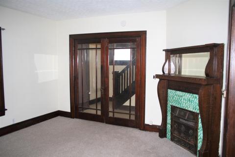 1011 W Pleasant St, Springfield, OH 45506 photo 5