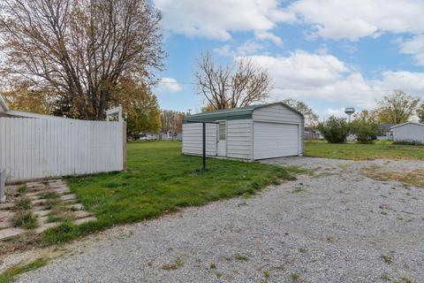 207 E Walnut St, Anna, OH 45302 photo 4