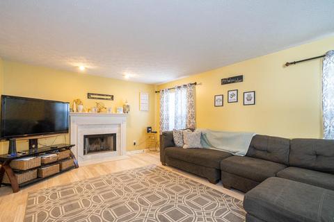 1487 Farrington Dr, Dayton, OH 45420 photo 2