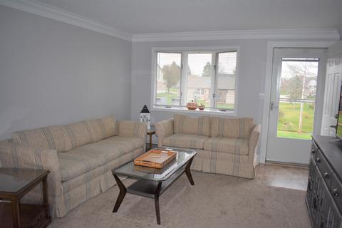 4426 E Ridgewood Rd, Springfield, OH 45503 photo 5