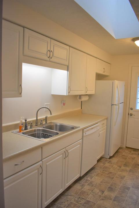 4426 E Ridgewood Rd, Springfield, OH 45503 photo 9