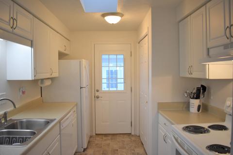4426 E Ridgewood Rd, Springfield, OH 45503 photo 8