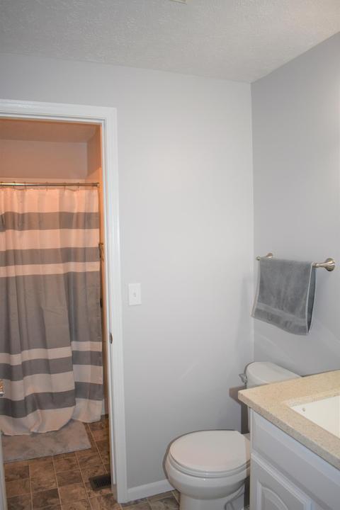 4426 E Ridgewood Rd, Springfield, OH 45503 photo 17