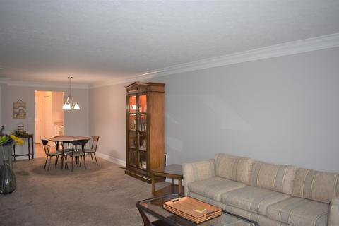 4426 E Ridgewood Rd, Springfield, OH 45503 photo 3