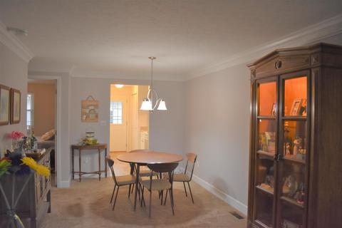 4426 E Ridgewood Rd, Springfield, OH 45503 photo 6