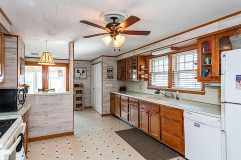 415 E Walnut St, Covington, OH 45318 photo 9