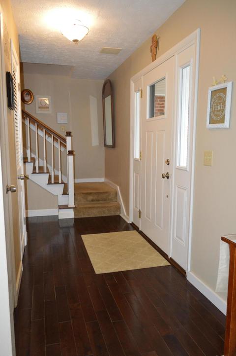 610 Torrence Dr, Springfield, OH 45503 photo 2