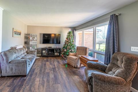 2638 Aberdeen Dr, Springfield, OH 45506 photo 9