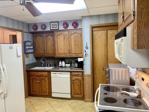 622 N Main St, Celina, OH 45822 photo 14