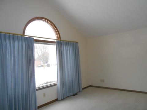 1732 Fox Ridge Dr, Springfield, OH 45503 photo 11