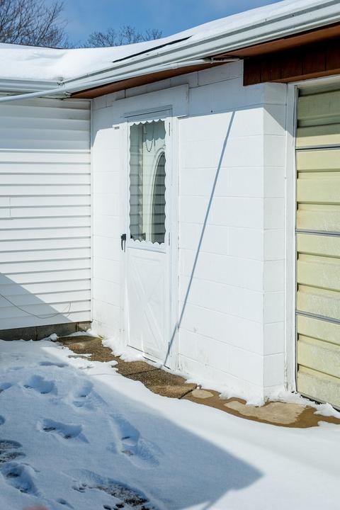938 E Walnut St, Covington, OH 45318 photo 7
