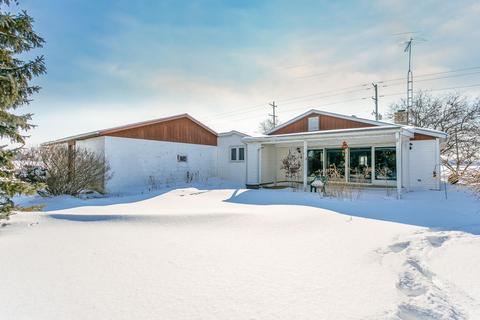 938 E Walnut St, Covington, OH 45318 photo 4