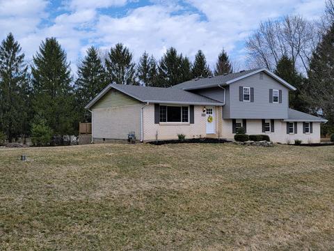 624 Oneida Dr, Springfield, OH 45502 photo 2