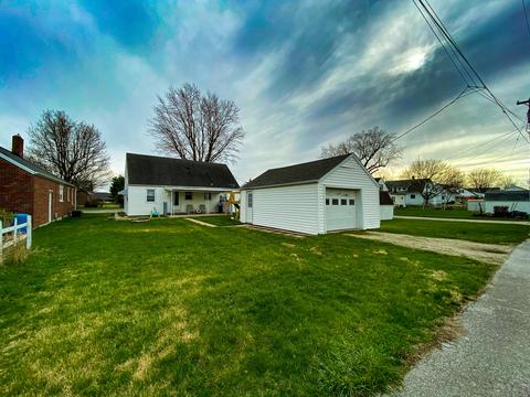 361 E Sycamore St, Coldwater, OH 45828 photo 3