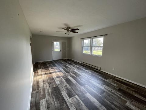 3214 Woonsocket St, Springfield, OH 45503 photo 3
