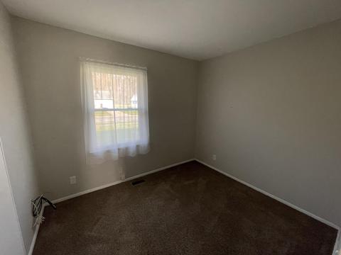 3214 Woonsocket St, Springfield, OH 45503 photo 11