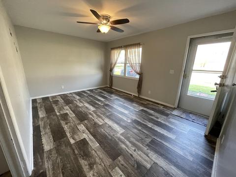 3214 Woonsocket St, Springfield, OH 45503 photo 4