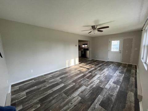 3214 Woonsocket St, Springfield, OH 45503 photo 6