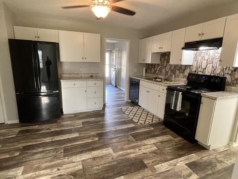 3214 Woonsocket St, Springfield, OH 45503 photo 7