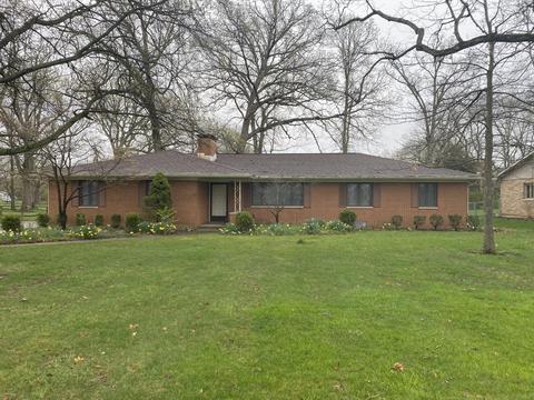 1949 Devon Dr, Springfield, OH 45503 photo 1