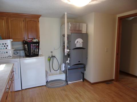 203 E South St, Botkins, OH 45306 photo 23