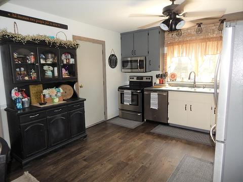 1805 Marinette Dr, Springfield, OH 45503 photo 2