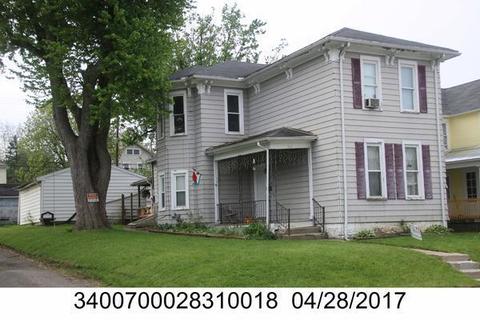 922 Oak St, Springfield, OH 45505 photo 1